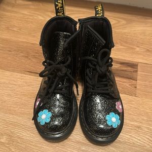 Dr Martens Flower Boots